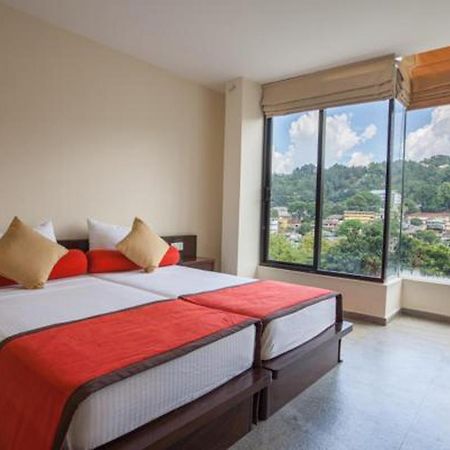 Oak Ray City Hotel Κάντι Εξωτερικό φωτογραφία