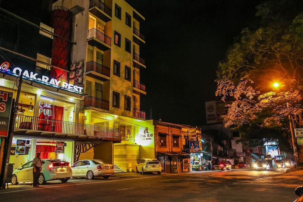 Oak Ray City Hotel Κάντι Εξωτερικό φωτογραφία