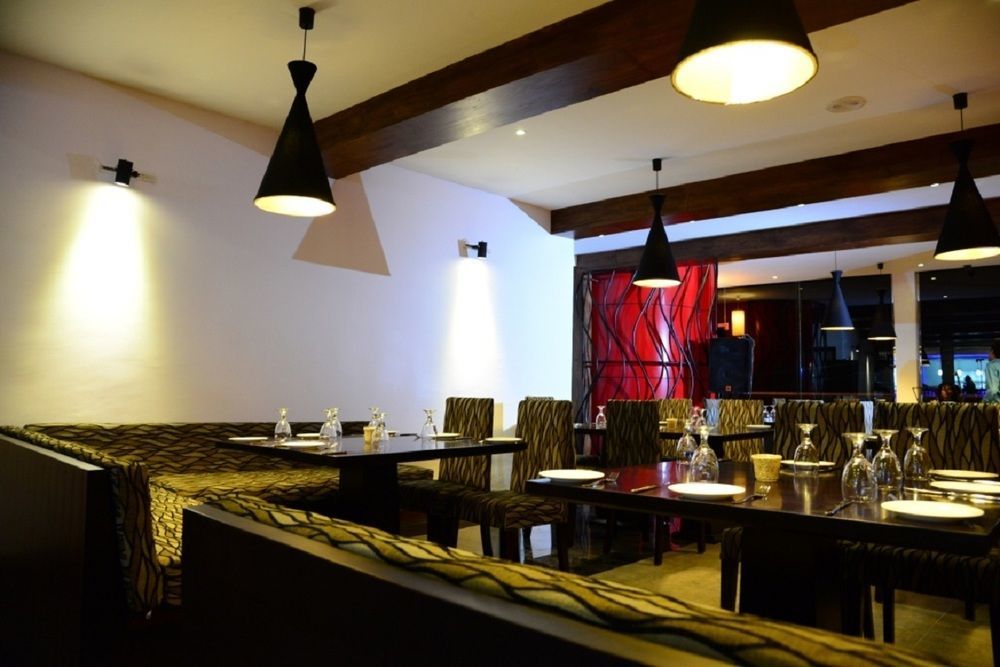Oak Ray City Hotel Κάντι Εξωτερικό φωτογραφία
