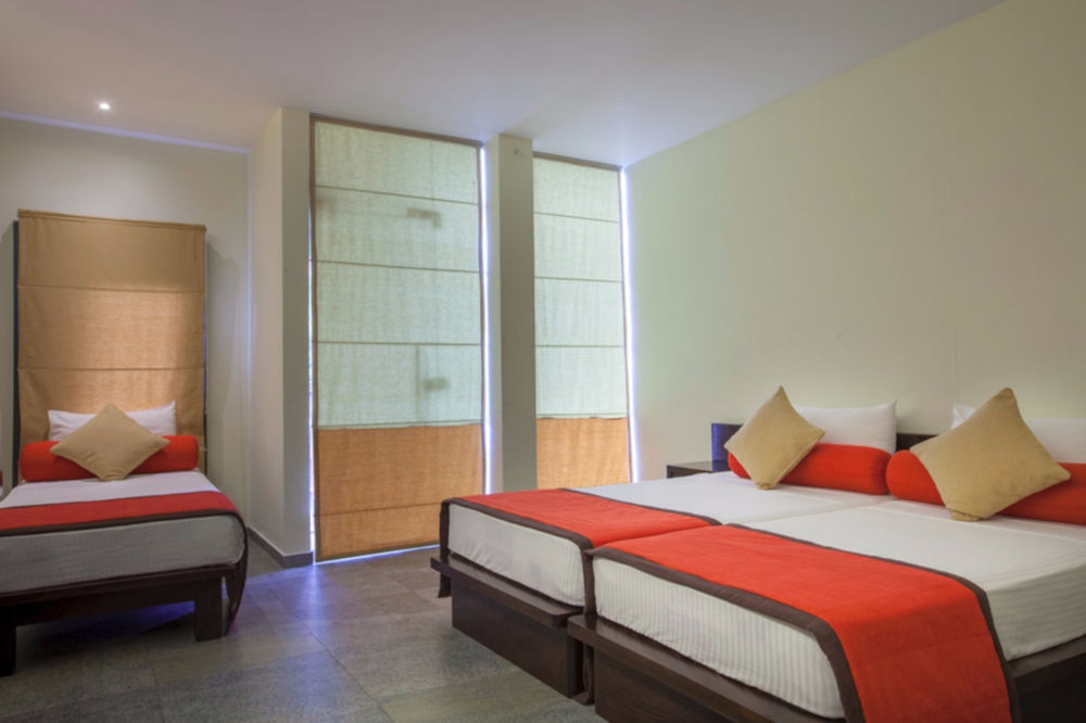 Oak Ray City Hotel Κάντι Εξωτερικό φωτογραφία