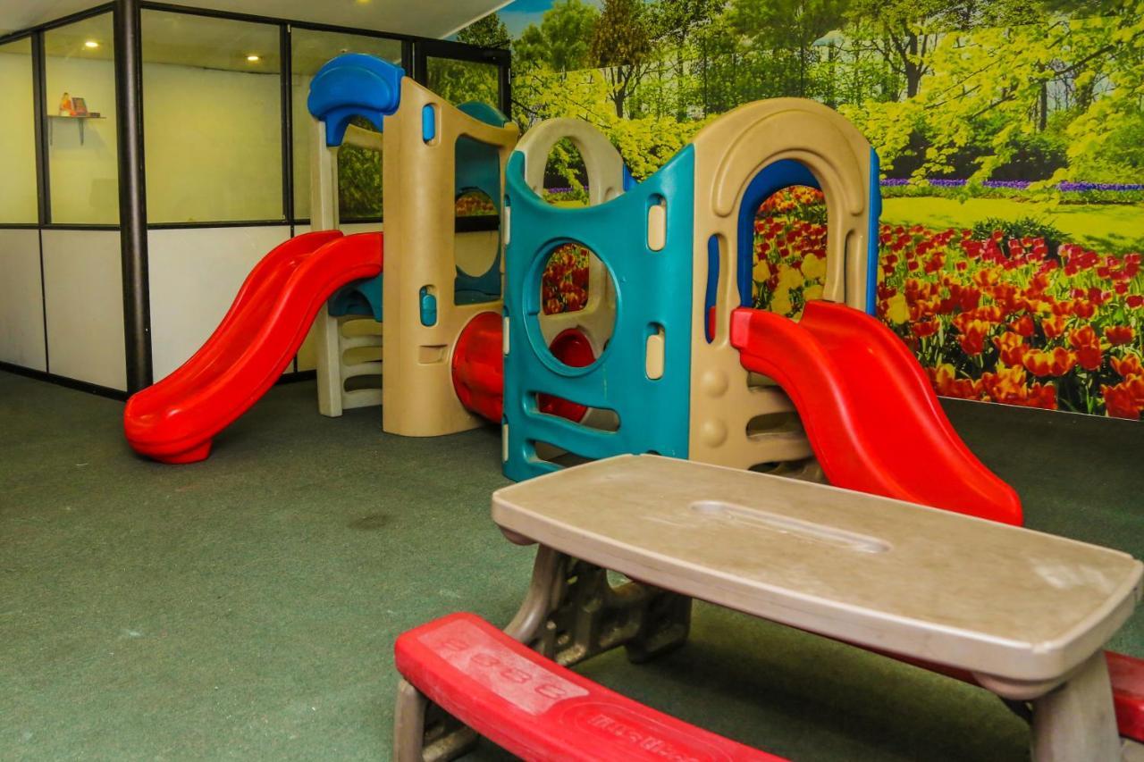 Oak Ray City Hotel Κάντι Εξωτερικό φωτογραφία
