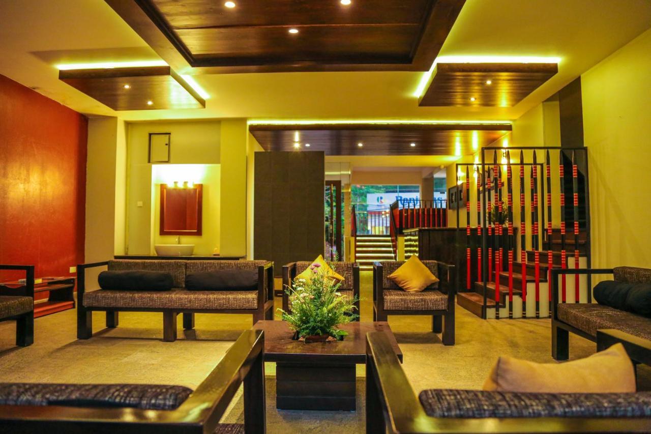 Oak Ray City Hotel Κάντι Εξωτερικό φωτογραφία