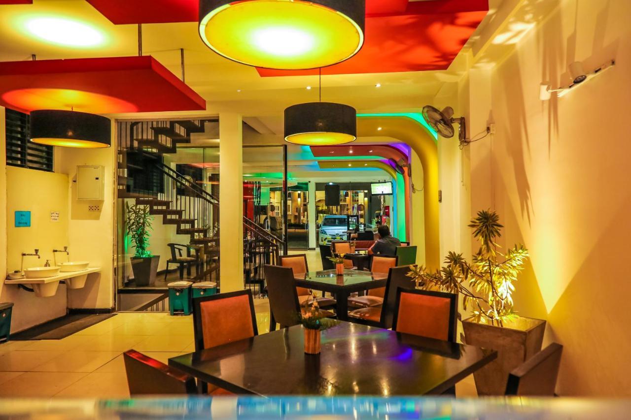 Oak Ray City Hotel Κάντι Εξωτερικό φωτογραφία