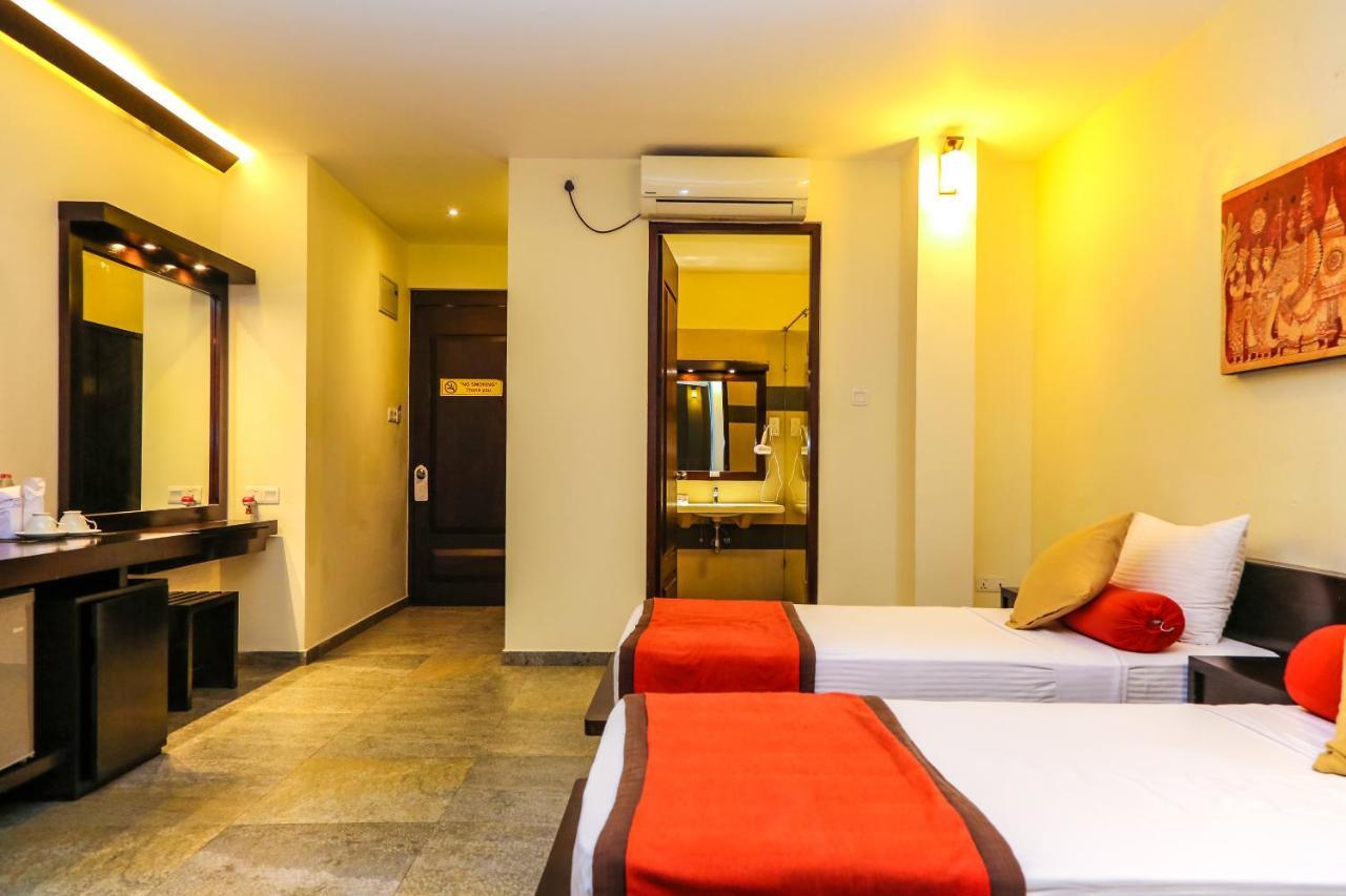 Oak Ray City Hotel Κάντι Εξωτερικό φωτογραφία