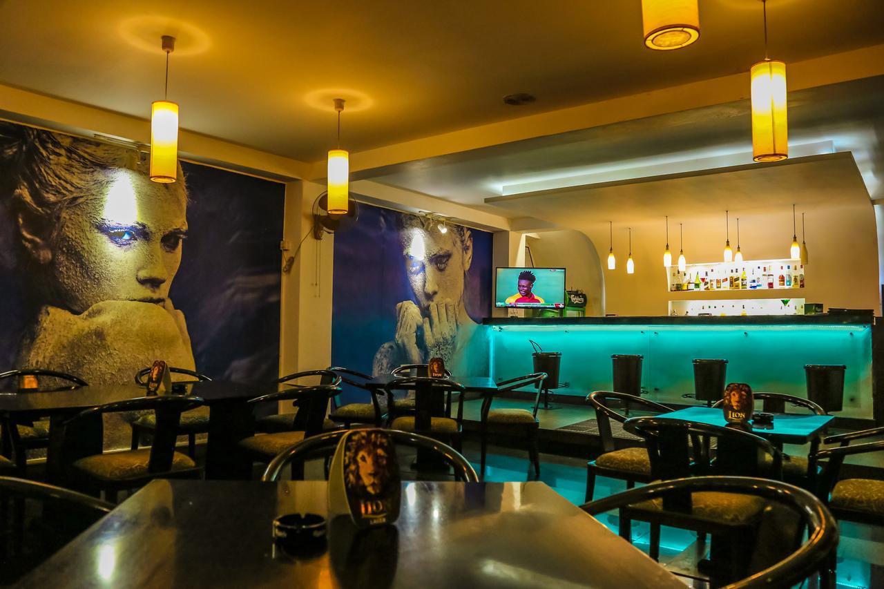 Oak Ray City Hotel Κάντι Εξωτερικό φωτογραφία