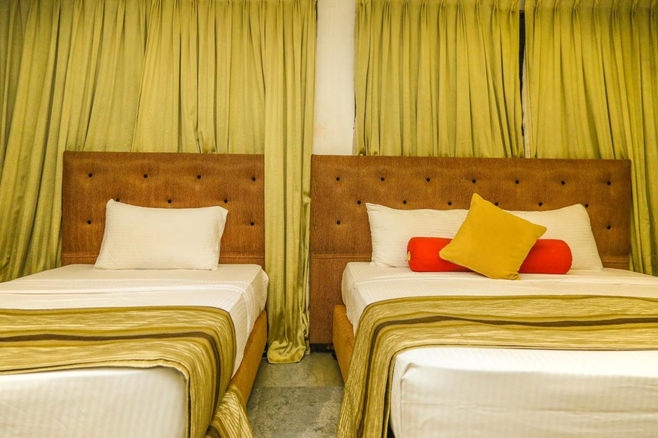 Oak Ray City Hotel Κάντι Εξωτερικό φωτογραφία