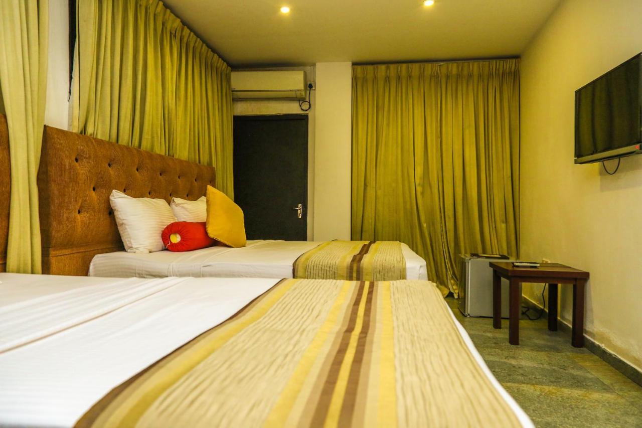 Oak Ray City Hotel Κάντι Εξωτερικό φωτογραφία